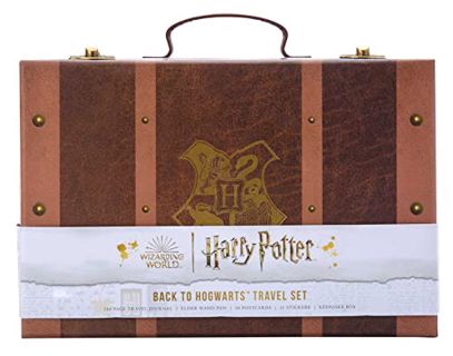 [GET] [KINDLE PDF EBOOK EPUB] Harry Potter: Back to Hogwarts Travel Set by  Insights 📝