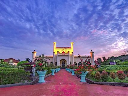 pesona istana siak sebagai objek wisata sejarah