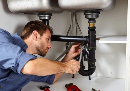 How can you find a reliable 24-hour emergency plumbing service in Dubai?