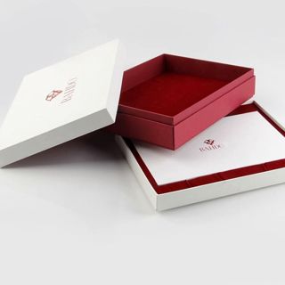 Why Custom Apparel Boxes Are Essential for Your Fashion Business