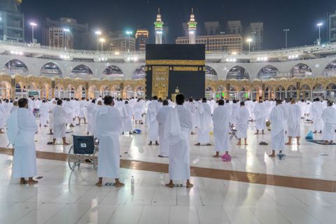 What is the Difference Between Hajj and Umrah?