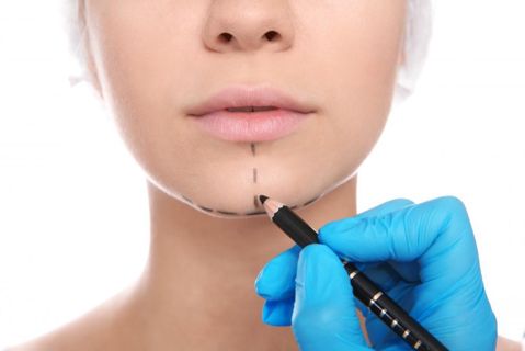 Non-Surgical vs. Surgical: Double Chin Reduction Options in Dubai