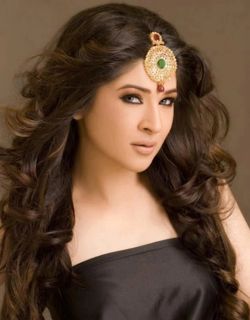 Pakistani actress Ayesha Omar Profile Biography Pictures