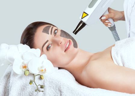 Carbon Laser Facial Pricing: Abu Dhabi Clinics and Spas