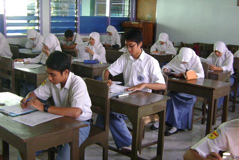 Indonesia’s Learning System: A Comprehensive Overview