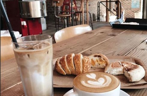 Sipping in Style: The Best Coffee Spots on Hanwell Broadway