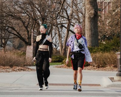 How to Style the Latest Fashion Trends of 2025 Like a Pro