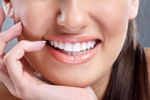 Teeth Whitening in London, Ontario: What Makes a Brilliant Smile?