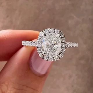 Why Elongated Cushion Cut Engagement Rings Are the Perfect Blend of Classic and Modern