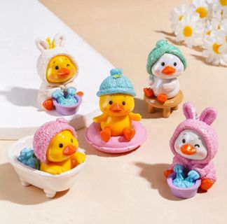 Acrylic Beads Yellow and White Duck in Shower Style, Random Mix