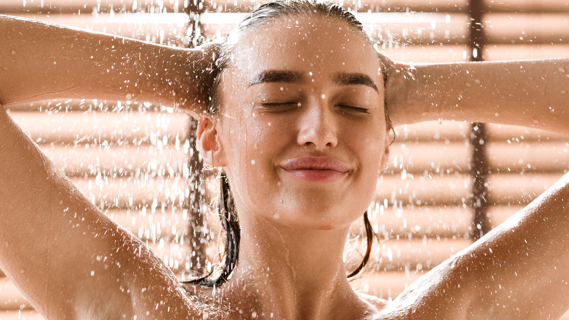 5 Reasons Why You Shouldn't Bathe With Hot Water