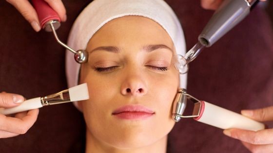 Facial Treatments That will Help to Glow Your Skin