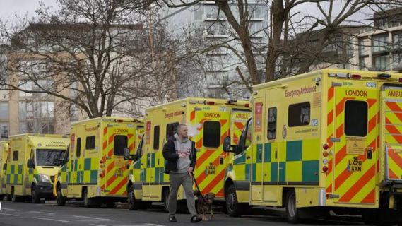 Don’t get drunk: UK govt urges caution amid ambulance strike