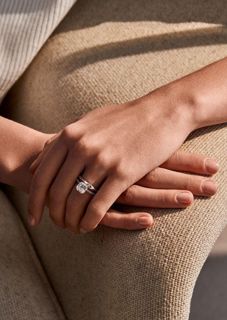 Oval-cut engagement rings in New York