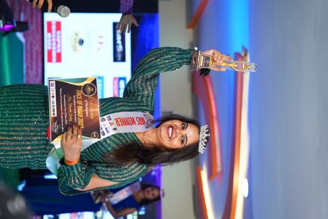 Mrs. Chandini Dubey wins "Mrs" Title at Face of the Bidar 2023 to become Mrs. Face of the Bidar 2023