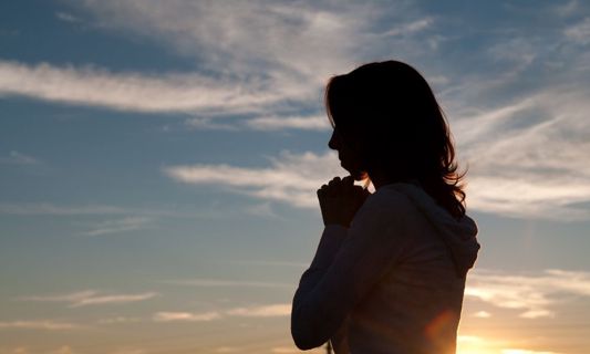 Easing Mental Trauma By Sending Prayer Request among Christians