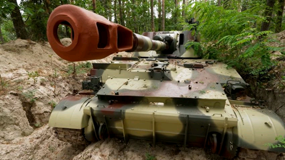 True to life but without the price tag: The decoy weapons Ukraine wants Russia to destroy