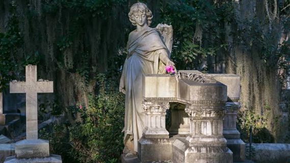 Bonaventure Cemetery: A Haunted History