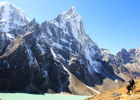 Cho La Pass Trek in Everest Region