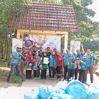 The Breaking Good on World Cleanup Day