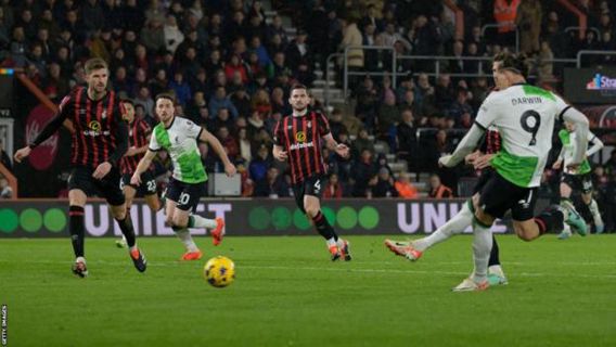 Liverpool beat Bournemouth to go five points clear