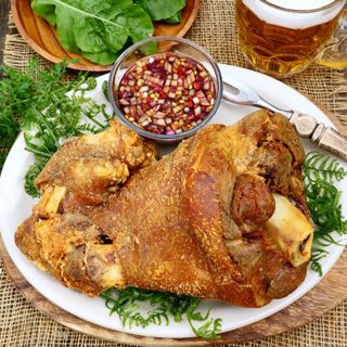 Crispy pata