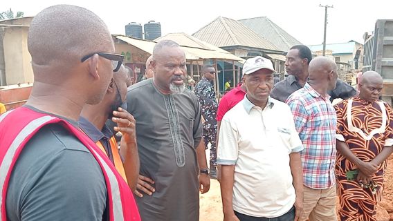 HON. EMMANUEL IRONBAR VISITS CRS GOVT. INTERVENTION ON GULLY EROSION SITE IN CALABAR