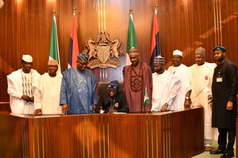STATE HOUSE PRESS RELEASE

PRESIDENT TINUBU SIGNS N2.1 TRILLION SUPPLEMENTARY 2023 BUDGET