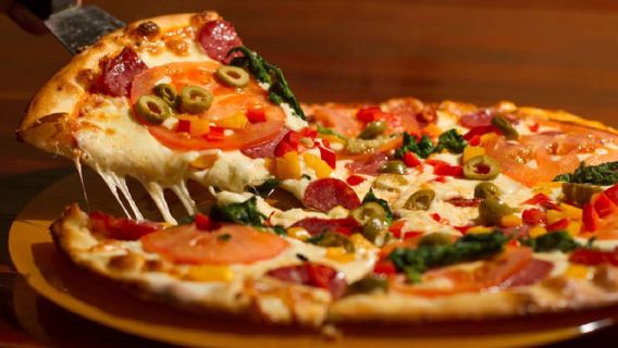 Unveiling the Caloric Secrets of Your Favorite Pizza Slice