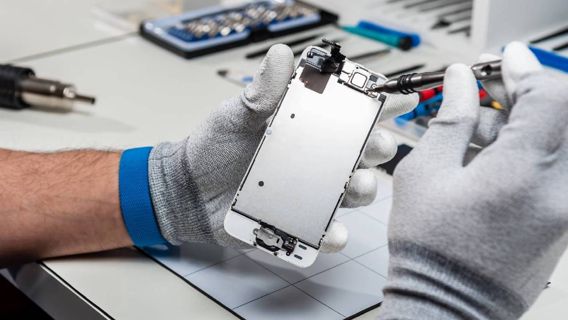 Expert iPhone Screen Replacement Services