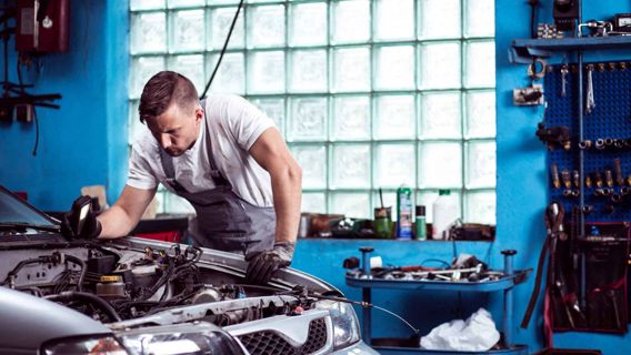 10 Signifying Signs It's Time to Embrace Auto Repair Estimating Software
